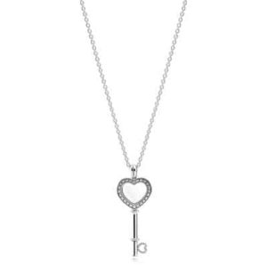 Médaillon clé de mon coeur 119€ Médaillon clé de mon coeur 119€