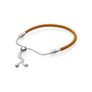 Bracelet coulissant Moment cuir Marron 49€ - 597225CGT Bracelet coulissant Moment cuir Marron 49€ - 597225CGT