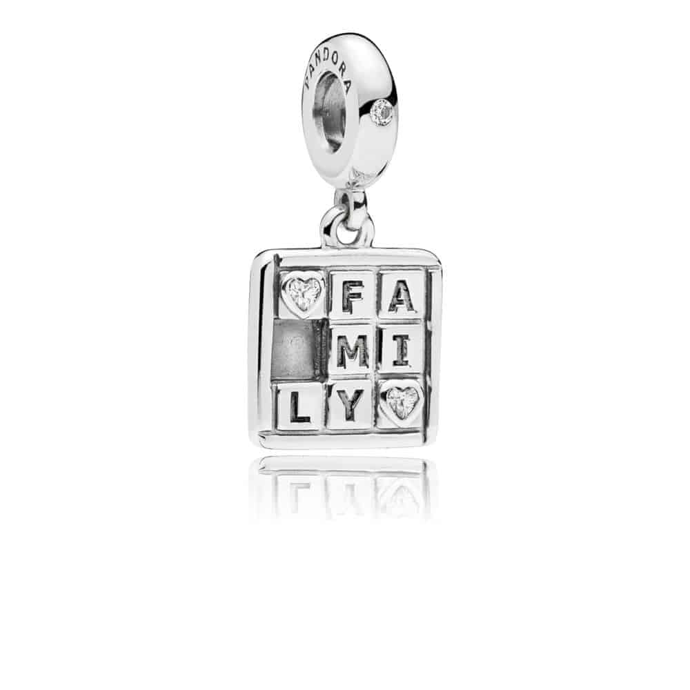 Charm pendant Jeux Familial 35€ - 797626CZ Charm pendant Jeux Familial 35€ - 797626CZ