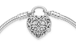 Fermoir détaillé du Bracelet moment lisse en argent Pandora 69€ - 597602 Fermoir détaillé du Bracelet moment lisse en argent Pandora 69€ - 597602