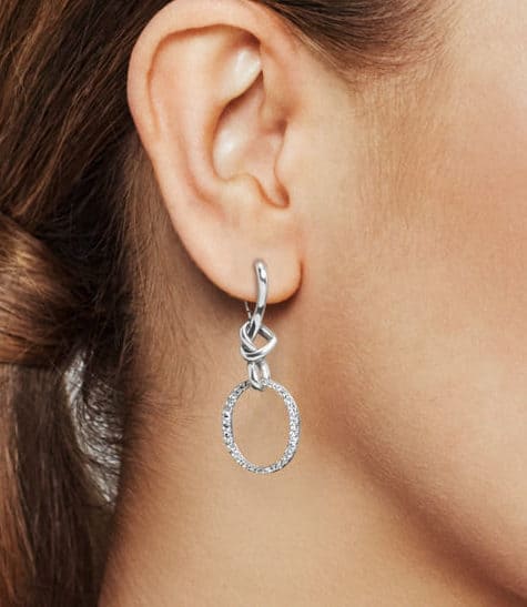 Les Boucles d’oreilles Liens de l’Amour en Argent 89€ - 298110CZ Les Boucles d’oreilles Liens de l’Amour en Argent 89€ - 298110CZ