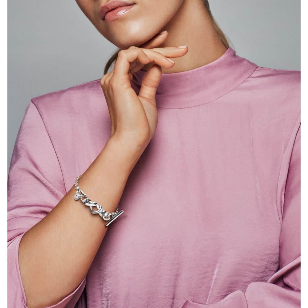 Le Bracelet Barre en T Cœur Noué 99,00 € - 598100 Le Bracelet Barre en T Cœur Noué 99,00 € - 598100