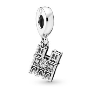 Charm pendant Notre-Dame en Argent 45,00 € Charm pendant Notre-Dame en Argent 45,00 €
