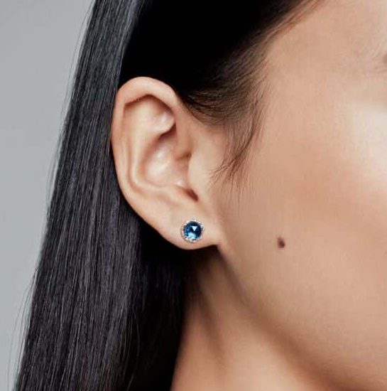 Rendu de Clous d’Oreilles Couronne Scintillante Bleue 49,00 € - 298311NMB Rendu de Clous d’Oreilles Couronne Scintillante Bleue 49,00 € - 298311NMB