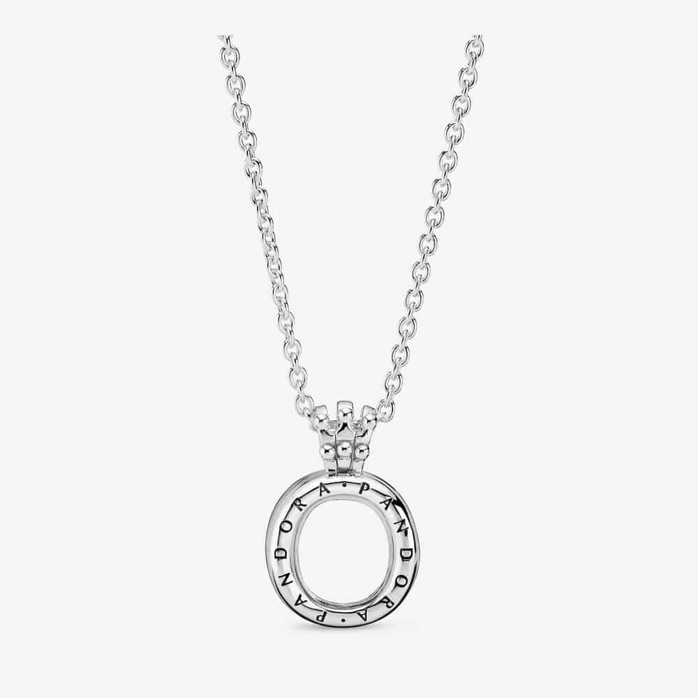 Collier médaillon Pandora O 79€ - 398332 Collier médaillon Pandora O 79€ - 398332
