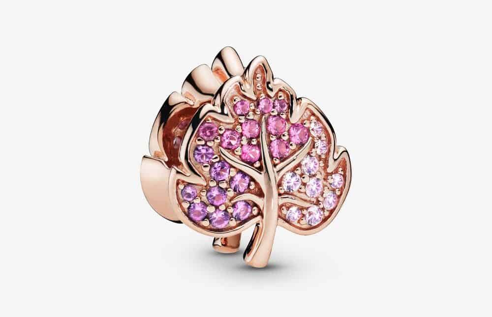 Charm Feuille Pavée Scintillante 89,00 € - 788322NPMMX Charm Feuille Pavée Scintillante 89,00 € - 788322NPMMX