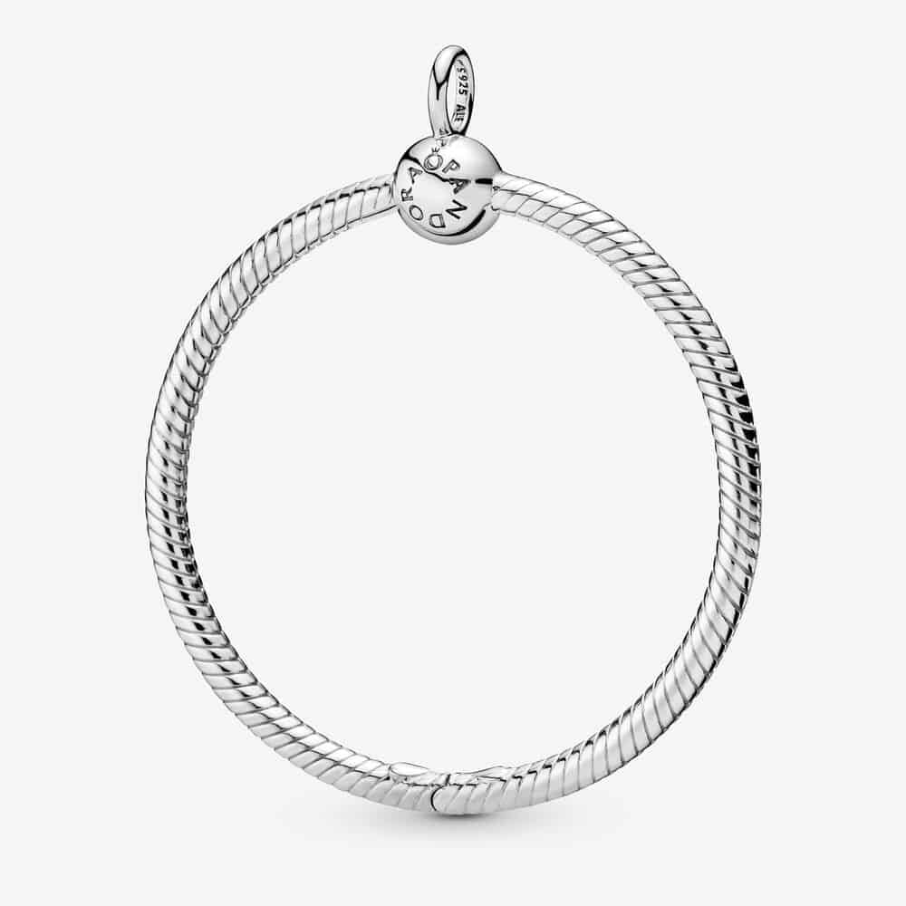 Pendentif O Pandora Moments Grand 55,00 € - 398330 Pendentif O Pandora Moments Grand 55,00 € - 398330