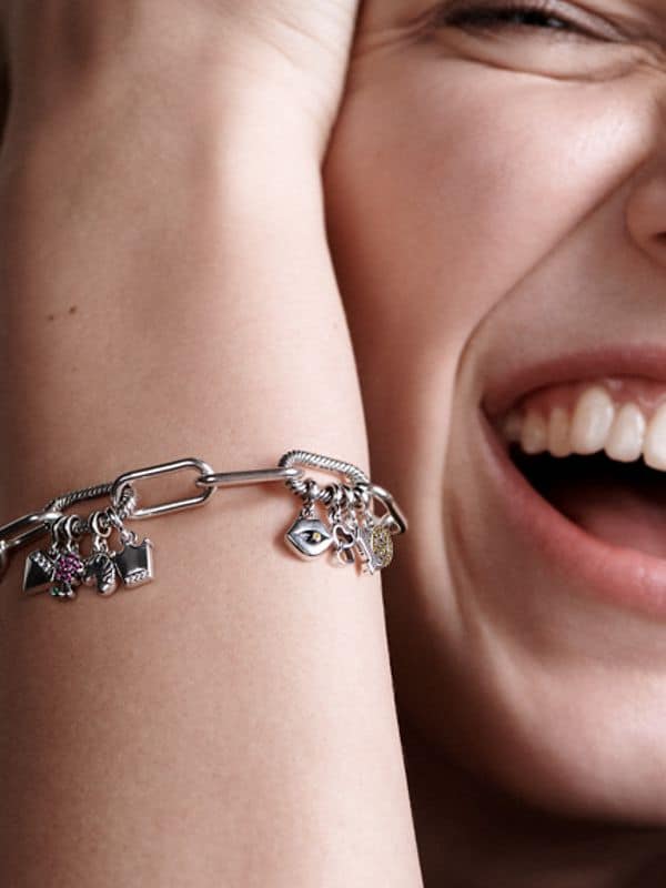 Pandora Me : Nouvelle collection version bracelet porté Pandora Me : Nouvelle collection version bracelet porté
