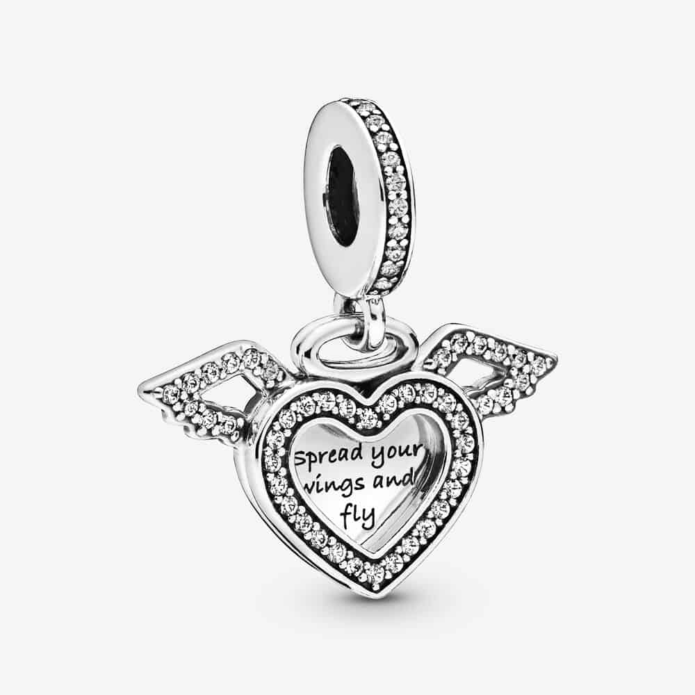 Charm Pendant Cœur et Ailes d'Ange 59,00 € - 798485C01 Charm Pendant Cœur et Ailes d'Ange 59,00 € - 798485C01