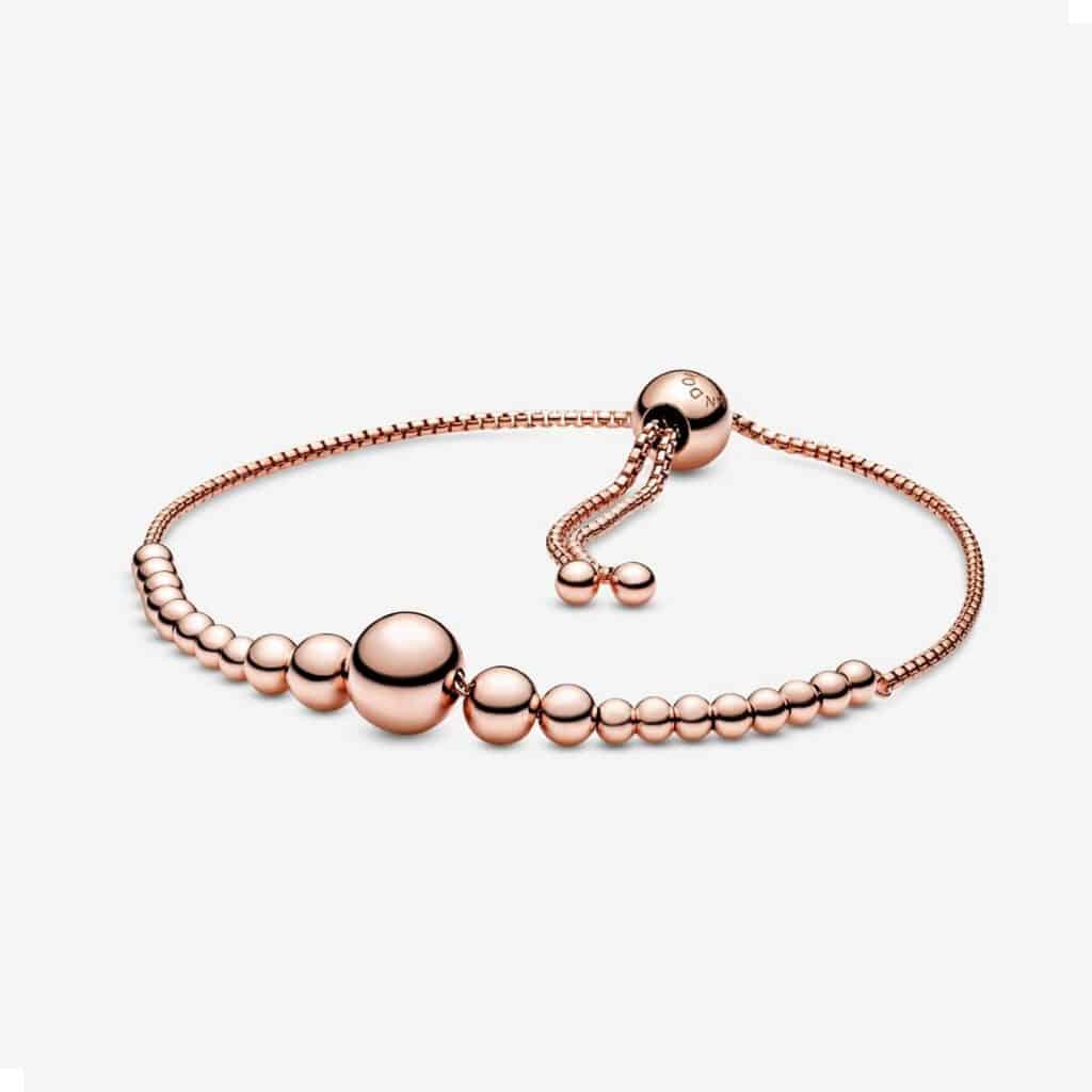 Bracelet Coulissant Fil Perlé 149,00 € - 587749C00 Bracelet Coulissant Fil Perlé 149,00 € - 587749C00