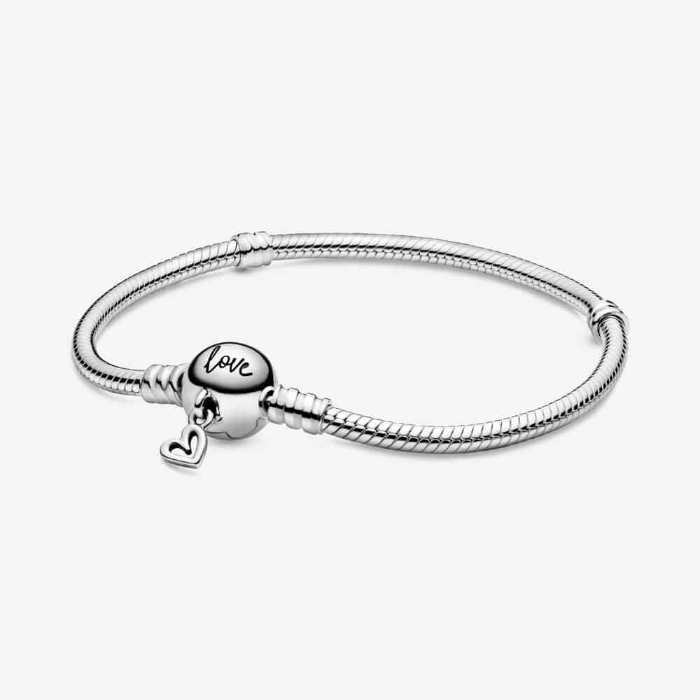 Bracelet Maille Serpent Fermoir Cœur Dessiné Pandora Moments 69,00 € - 598698C00 Bracelet Maille Serpent Fermoir Cœur Dessiné Pandora Moments 69,00 € - 598698C00