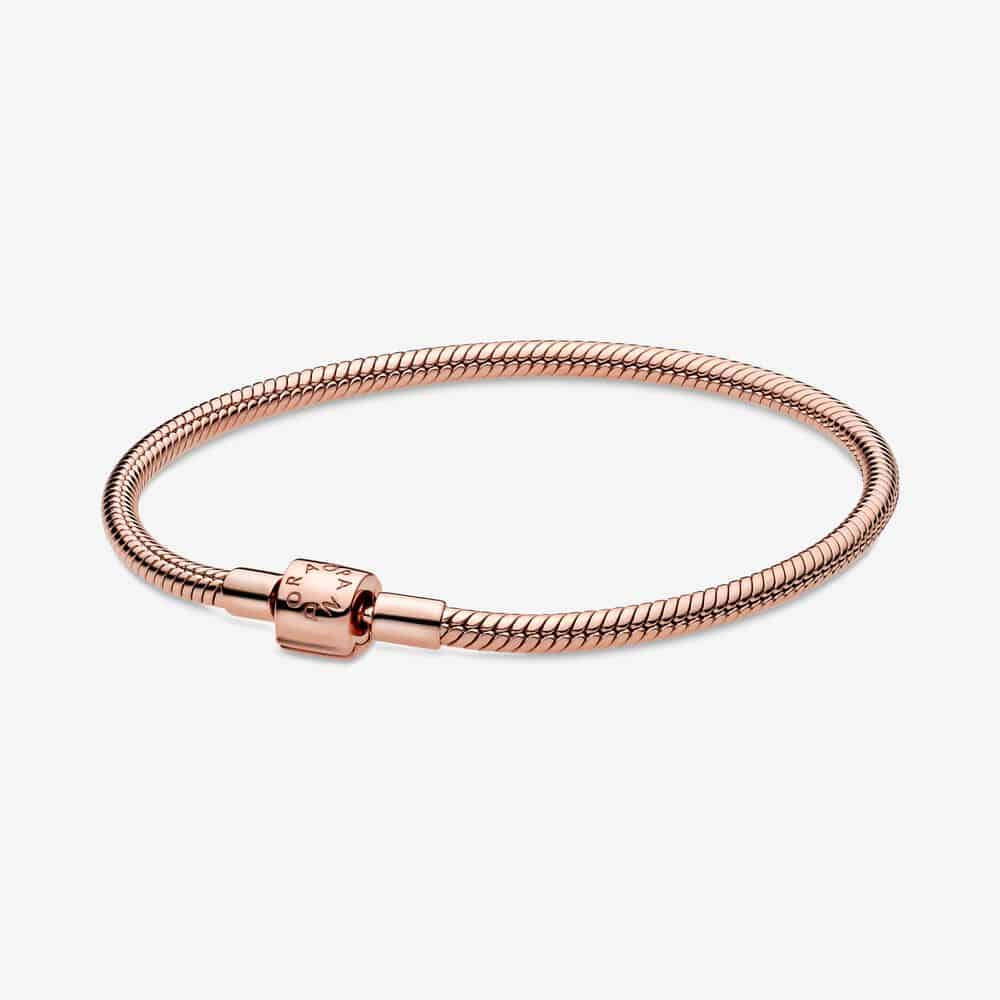 Bracelet Maille Serpent Fermoir Barillet Pandora Moments Or Rose 149,00 € - 588781C00 Bracelet Maille Serpent Fermoir Barillet Pandora Moments Or Rose 149,00 € - 588781C00