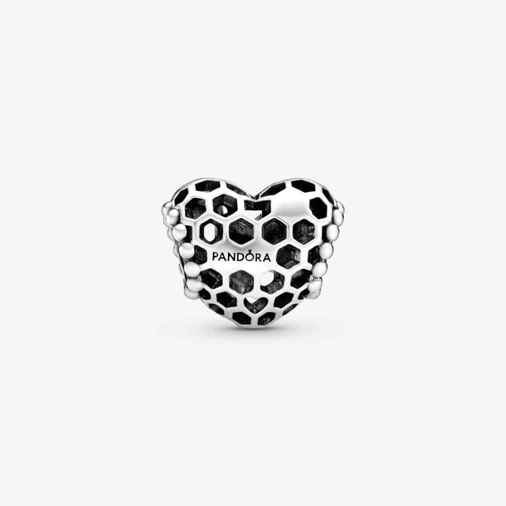 Charm Cœur Nid d’Abeilles Bee Happy (Abeille Heureuse) 25,00 € - 798769C00 Charm Cœur Nid d’Abeilles Bee Happy (Abeille Heureuse) 25,00 € - 798769C00