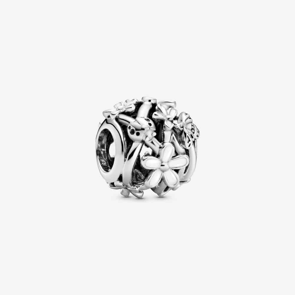 Charm Marguerite Blanche Ajouré 39,00 € - 798772C01 Charm Marguerite Blanche Ajouré 39,00 € - 798772C01