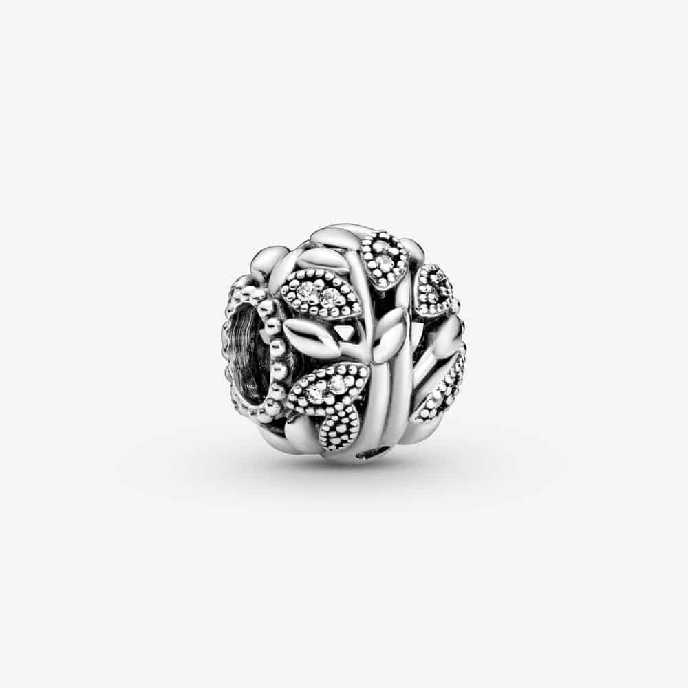 Charm Cœur Arbre de Vie Ajouré 39,00 € - 798879C01 Charm Cœur Arbre de Vie Ajouré 39,00 € - 798879C01
