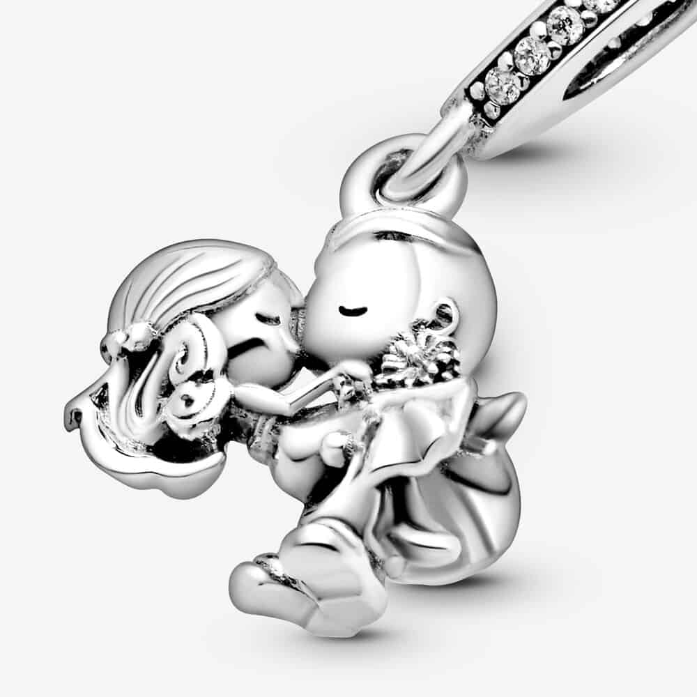 Charm Pendant Couple de Mariés 49,00 € - 798896C01 Charm Pendant Couple de Mariés 49,00 € - 798896C01