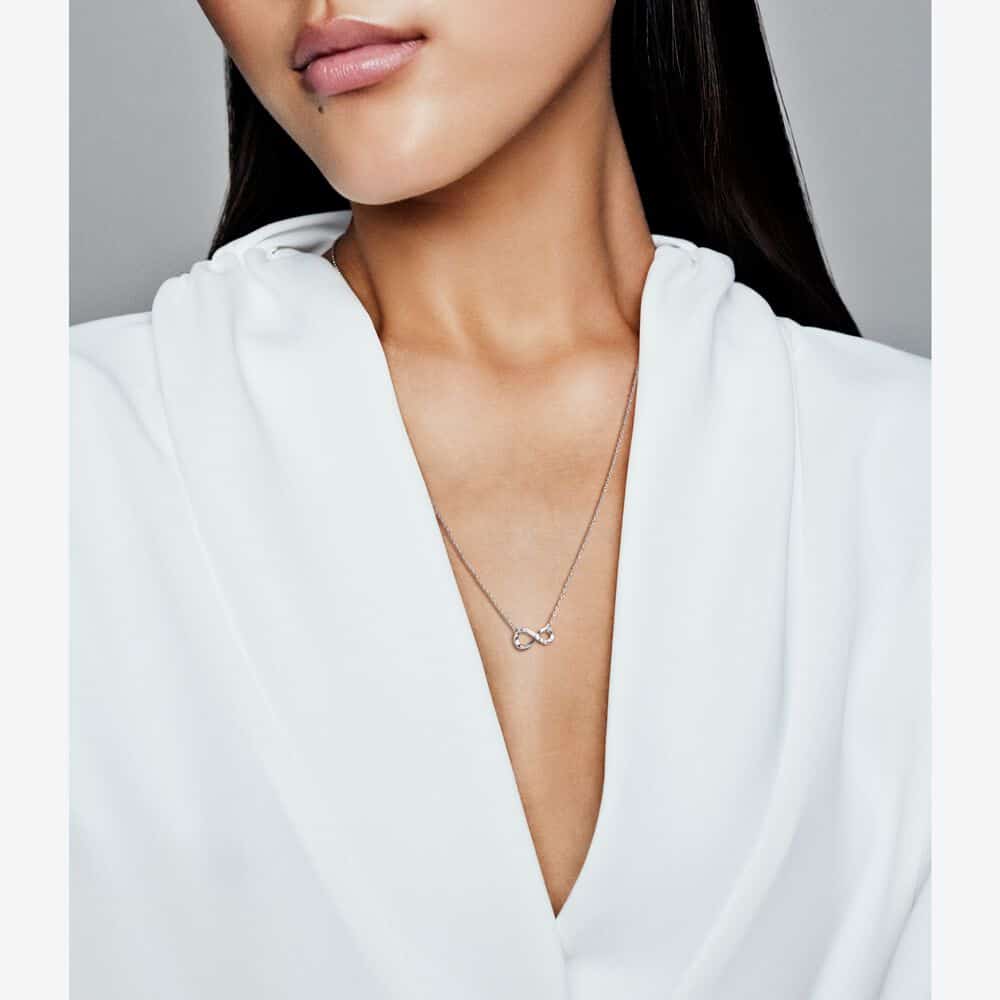 Rendu du Collier Infini Scintillant 69,00 € - 398821C01 Rendu du Collier Infini Scintillant 69,00 € - 398821C01