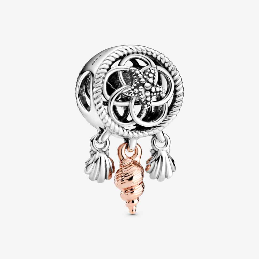 Charm Coquillage Attrape-Rêves Ajouré 55,00 € - Soldé 27.50€ Charm Coquillage Attrape-Rêves Ajouré 55,00 € - Soldé 27.50€