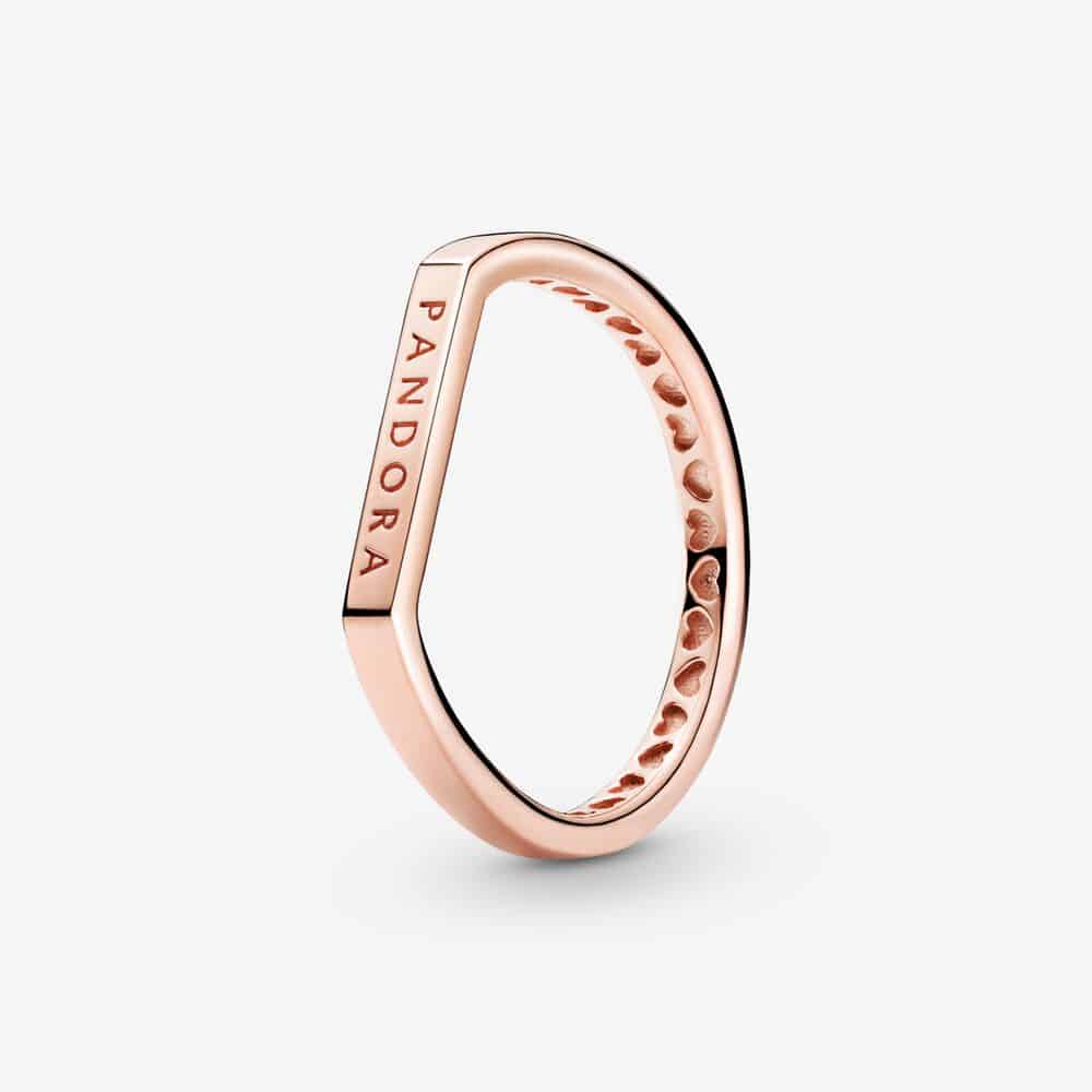 Bague Empilable Barre Logo Or Rose 49,00 € - 189048C00 Bague Empilable Barre Logo Or Rose 49,00 € - 189048C00