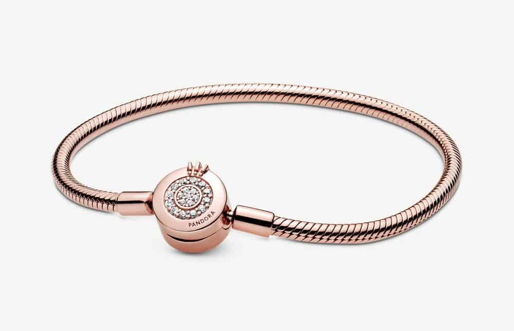 Bracelet Maille Serpent O Couronné Scintillant Pandora Moments 169,00 € - 589046C01 Bracelet Maille Serpent O Couronné Scintillant Pandora Moments 169,00 € - 589046C01