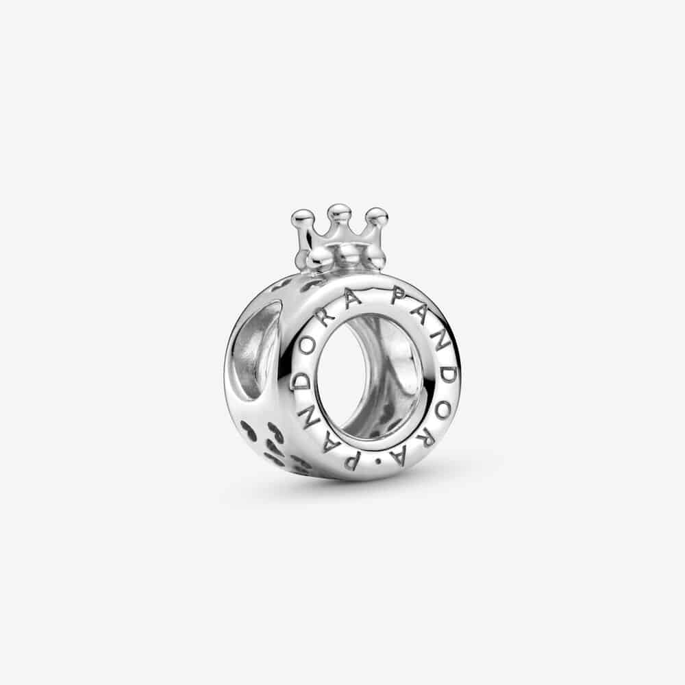 Charm Logo & O Couronné Pandora 29,00 € - 799036C00 Charm Logo & O Couronné Pandora 29,00 € - 799036C00