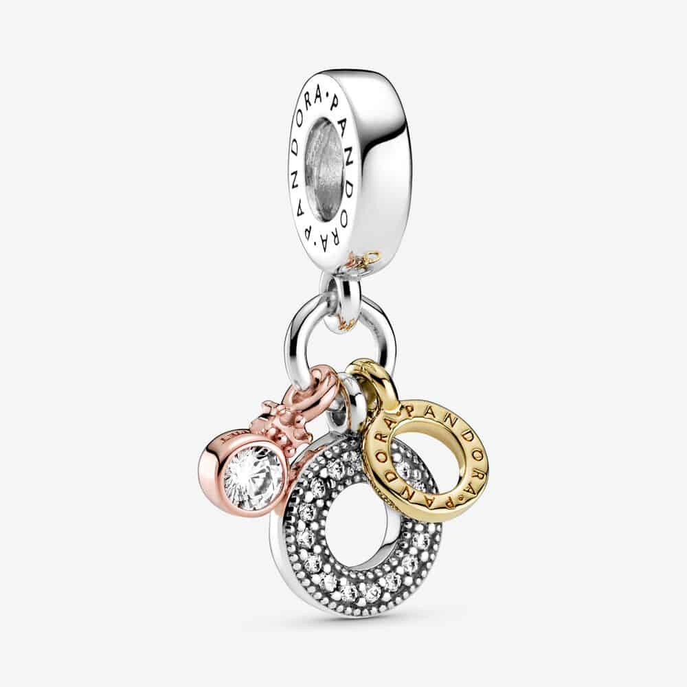 Charm Pendant Monogramme & Logo Triple 59,00 € - 799044C01 Charm Pendant Monogramme & Logo Triple 59,00 € - 799044C01