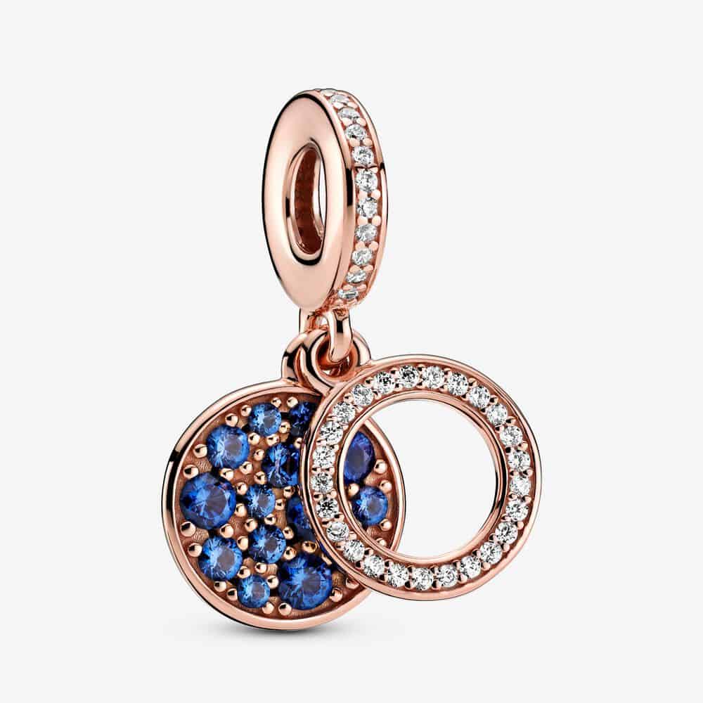 Charm Pendant Double Disque Bleu Scintillant 69,00 € - 789186C01 Charm Pendant Double Disque Bleu Scintillant 69,00 € - 789186C01