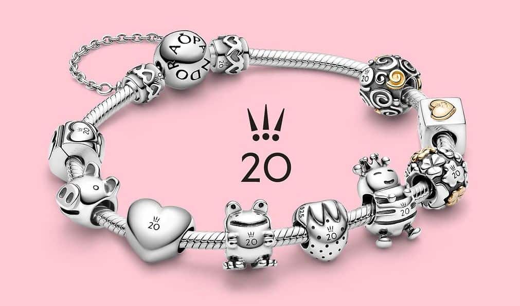 L'ensemble des charms de la collection 20 ans - Charm spiral bicolore L'ensemble des charms de la collection 20 ans - Charm spiral bicolore