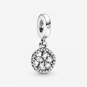 Charm Pendant Flocon de Neige Scintillant 45,00 € - 799222C01 Charm Pendant Flocon de Neige Scintillant 45,00 € - 799222C01