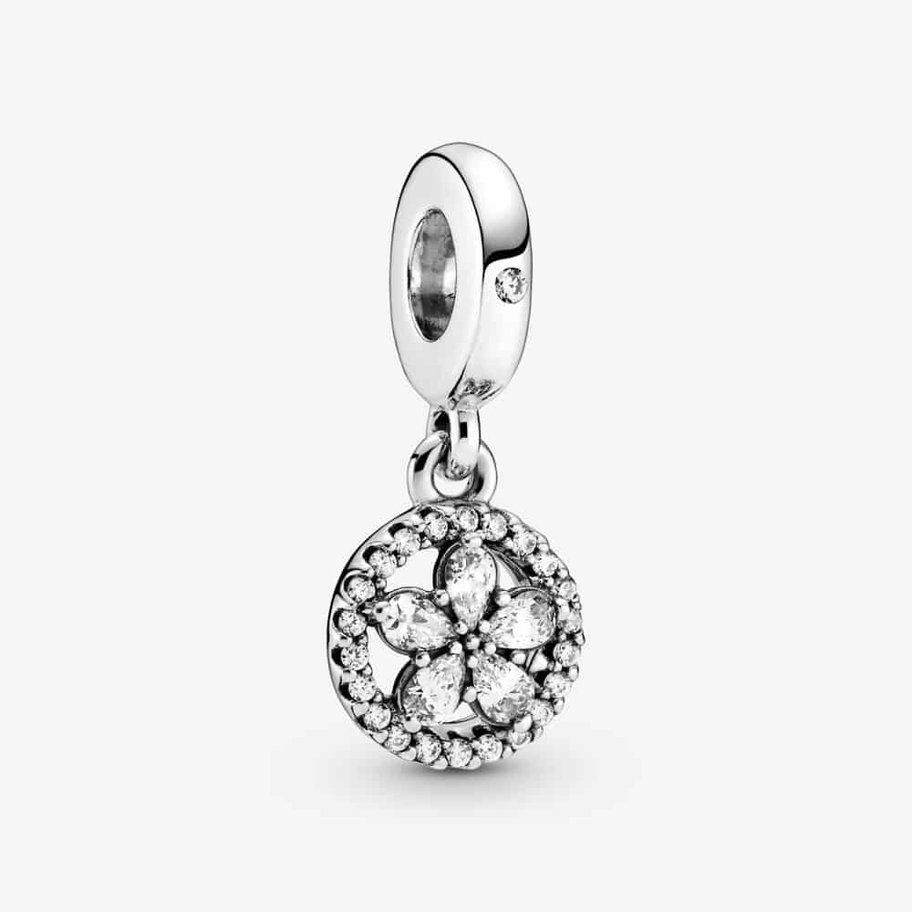 Charm Pendant Flocon de Neige Scintillant 45,00 € - 799222C01 Charm Pendant Flocon de Neige Scintillant 45,00 € - 799222C01
