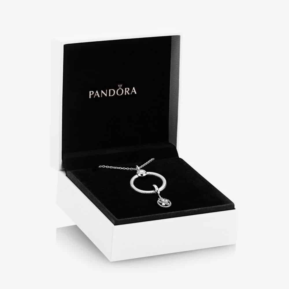 Le coffret cadeau Pendentif O € 99,00 € Le coffret cadeau Pendentif O € 99,00 €