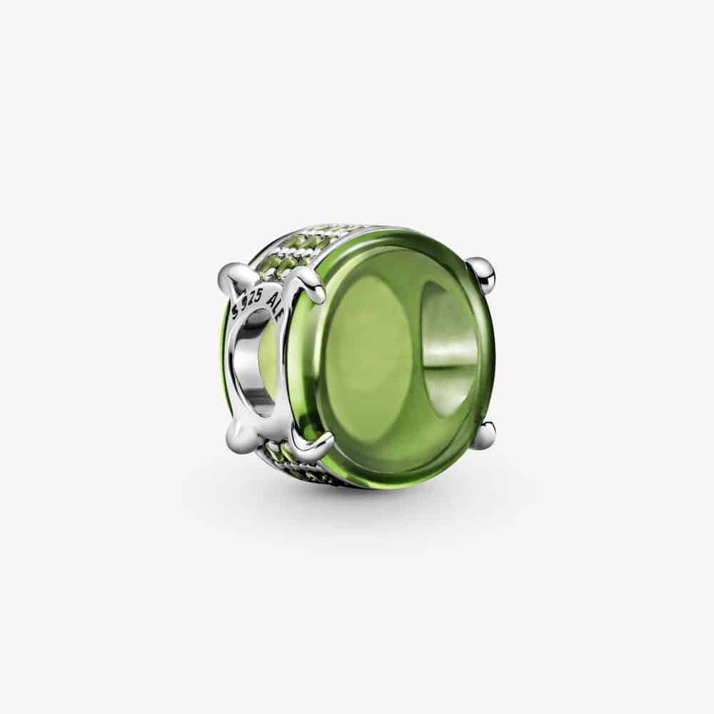 Charm Cabochon Ovale Vert 69,00 € - 799309C02 Charm Cabochon Ovale Vert 69,00 € - 799309C02