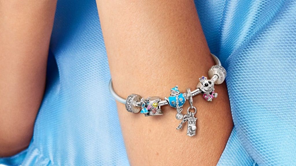 Collection Alice au Pays des merveilles Disney X Pandora Collection Alice au Pays des merveilles Disney X Pandora
