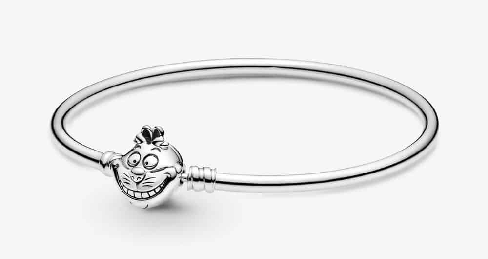 Bracelet Jonc Disney Alice au Pays des Merveilles Fermoir Chat du Cheshire Pandora Moments – 69€ - 599343C00 Bracelet Jonc Disney Alice au Pays des Merveilles Fermoir Chat du Cheshire Pandora Moments – 69€ - 599343C00