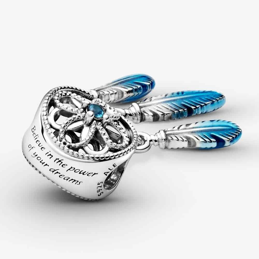 Inscription Charm Attrape-Rêves Bleu UNICEF 59,00 € - 799341C01 Inscription Charm Attrape-Rêves Bleu UNICEF 59,00 € - 799341C01