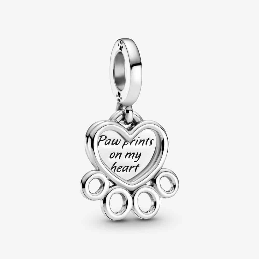 Charm Pendant Cœurs et Empreinte de Pattes 39,00 € – 799360C00 Charm Pendant Cœurs et Empreinte de Pattes 39,00 € – 799360C00