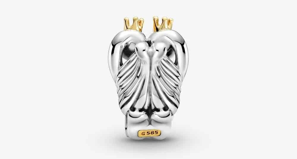 Dos du Charm Cygnes et Cœur Bicolore 69,00 € – 799315C00 Dos du Charm Cygnes et Cœur Bicolore 69,00 € – 799315C00