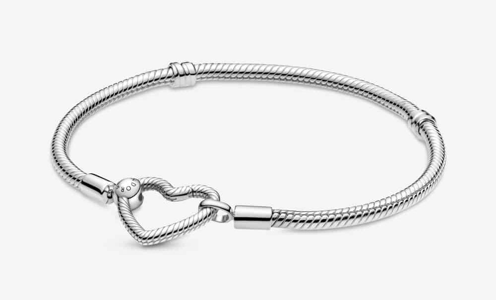 Bracelet Maille Serpent Fermoir Cœur Pandora Moments 69,00 € - 599539C00 Bracelet Maille Serpent Fermoir Cœur Pandora Moments 69,00 € - 599539C00