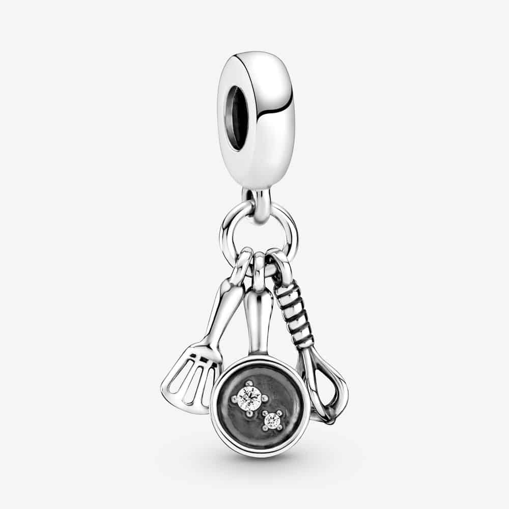 Charm Pendant Spatule, Poêle & Fouet 45,00 € - 799531C01 Charm Pendant Spatule, Poêle & Fouet 45,00 € - 799531C01