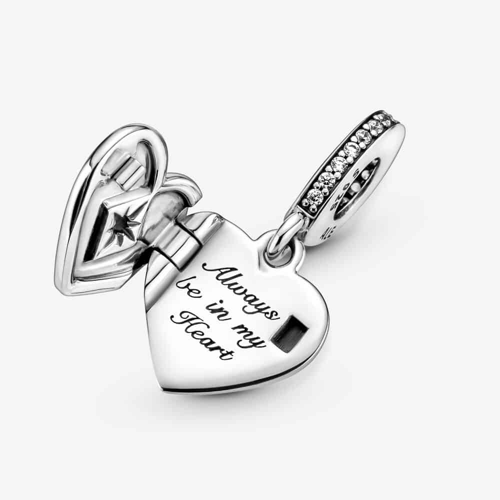 Ouverture du Charm Pendant Médaillon Cœur Ouvrable 49,00 € - 799537C01 Ouverture du Charm Pendant Médaillon Cœur Ouvrable 49,00 € - 799537C01