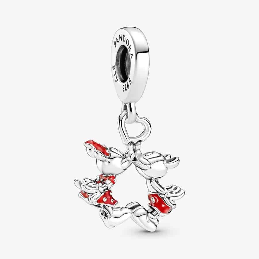 Charm Pendant Disney Baiser entre Mickey et Minnie 49,00 € - 790075C01 Charm Pendant Disney Baiser entre Mickey & Minnie 49,00 € - 790075C01