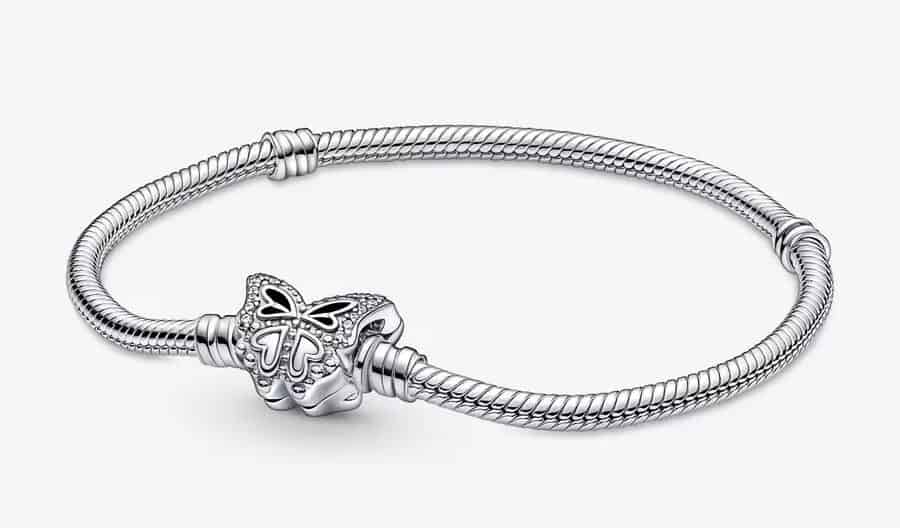 Bracelet Maille Serpent Fermoir Papillon Pandora Moments 69,00 € - 590782C01 Bracelet Maille Serpent Fermoir Papillon Pandora Moments 69,00 € - 590782C01