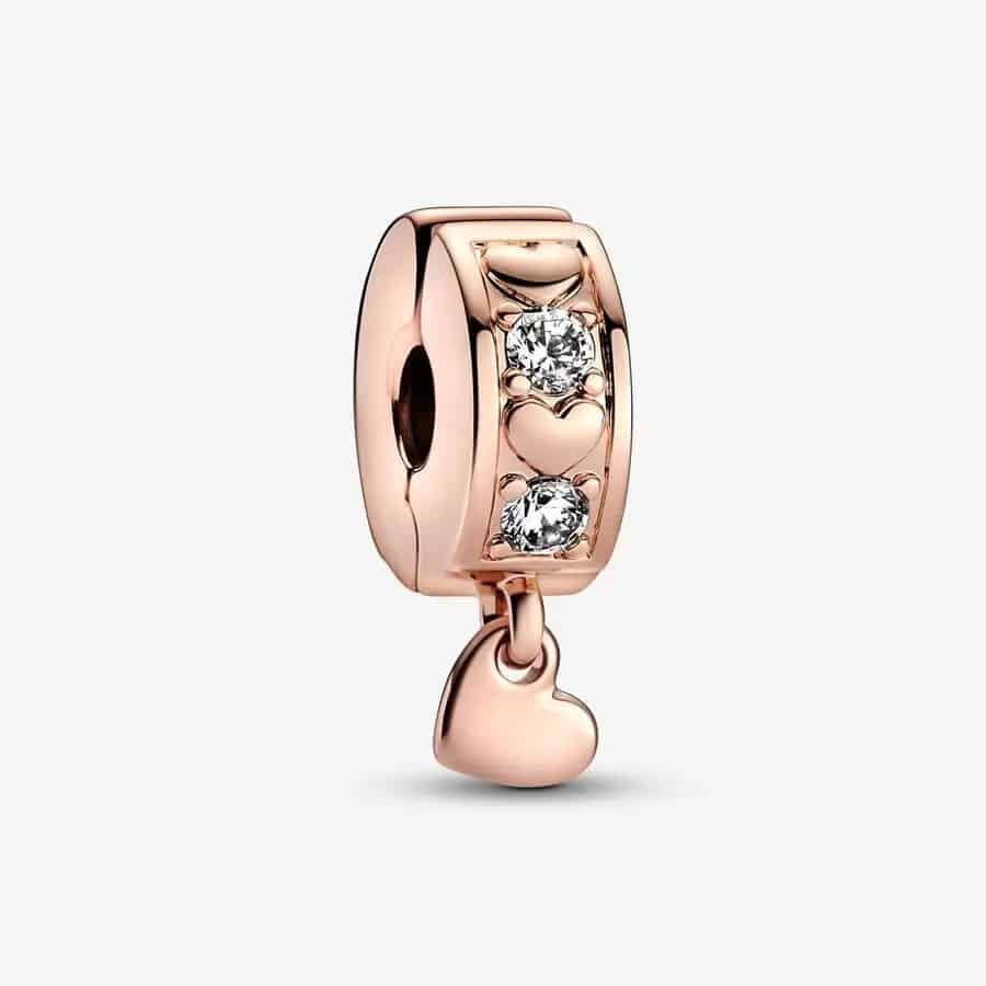 Charm Clip Pendant Scintillant Cœurs de l'Infini 49,00 € - 782253C01 Charm Clip Pendant Scintillant Cœurs de l'Infini 49,00 € - 782253C01