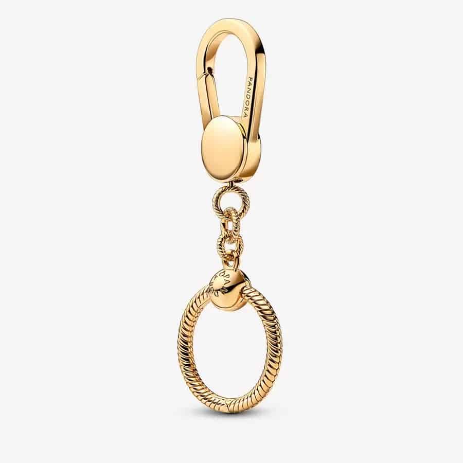 Petit Porte-Charms pour Sac Pandora Moments 99,00 € - 362237C00 Petit Porte-Charms pour Sac Pandora Moments 99,00 € - 362237C00