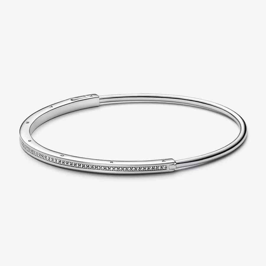 Bracelet Jonc Pavé I-D Pandora Signature 99,00 € - 592313C01 Bracelet Jonc Pavé I-D Pandora Signature 99,00 € - 592313C01