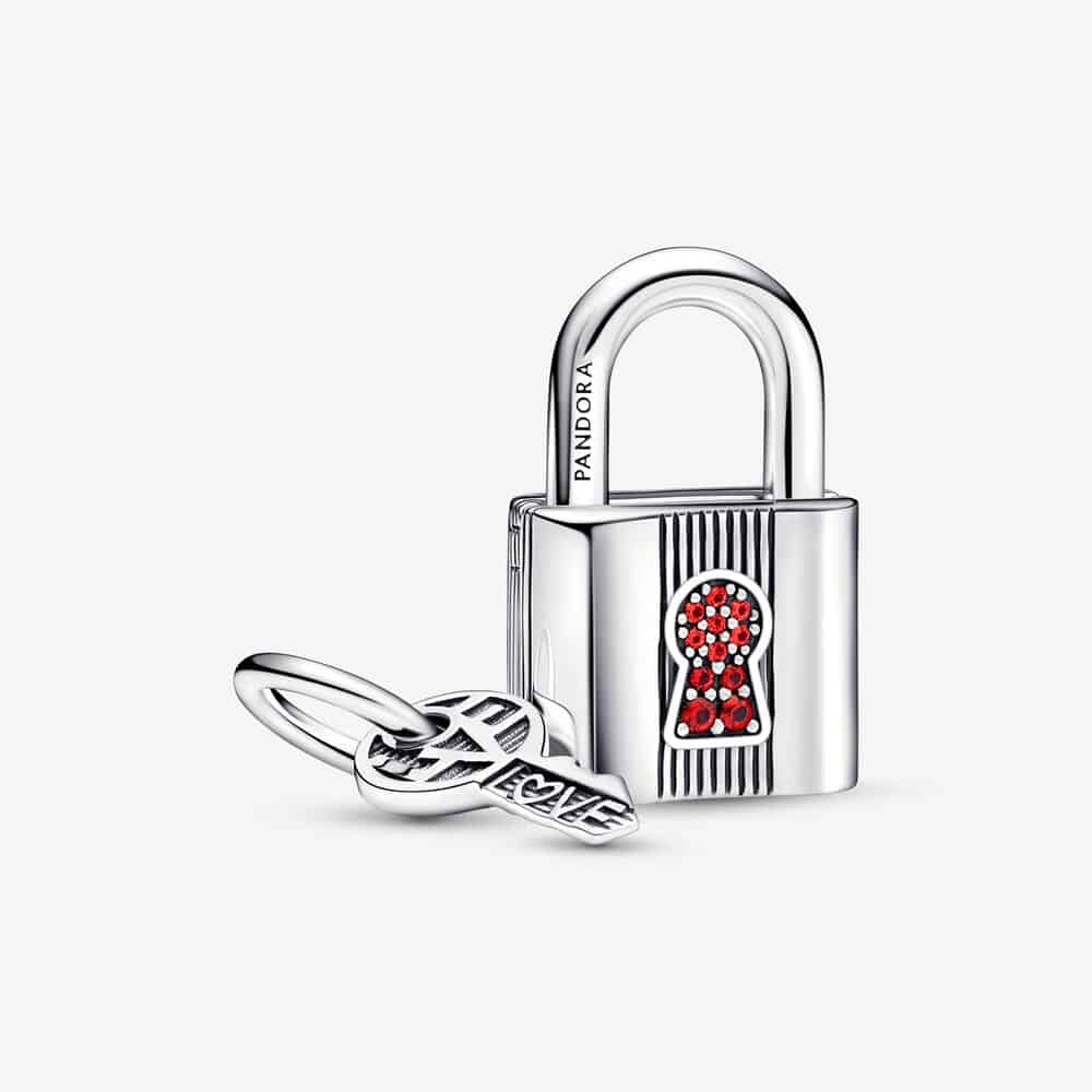 Charm Pendant Cadenas et Clé 59,00 € - 790088C02 Charm Pendant Cadenas et Clé 59,00 € - 790088C02
