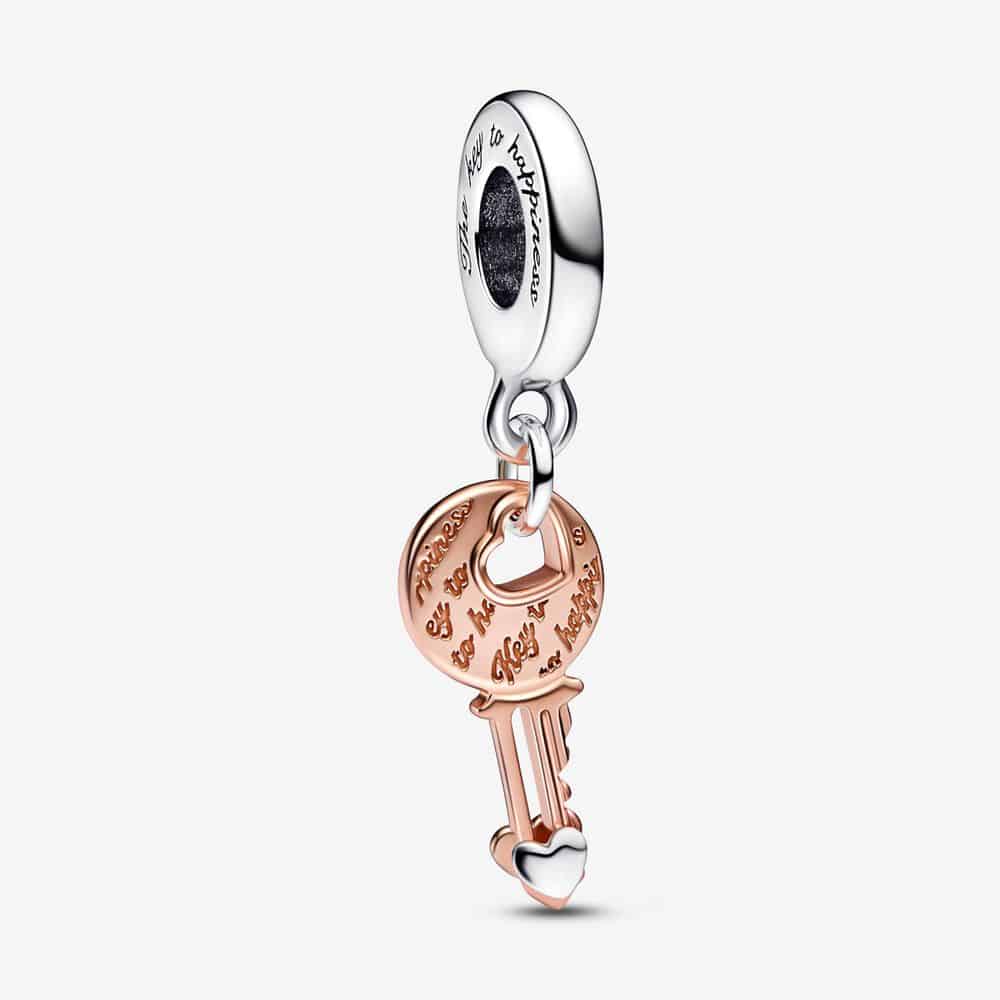 Charm Pendant Clé & Cœur Coulissant Bicolore 59,00 € - 782510C00 Charm Pendant Clé & Cœur Coulissant Bicolore 59,00 € - 782510C00
