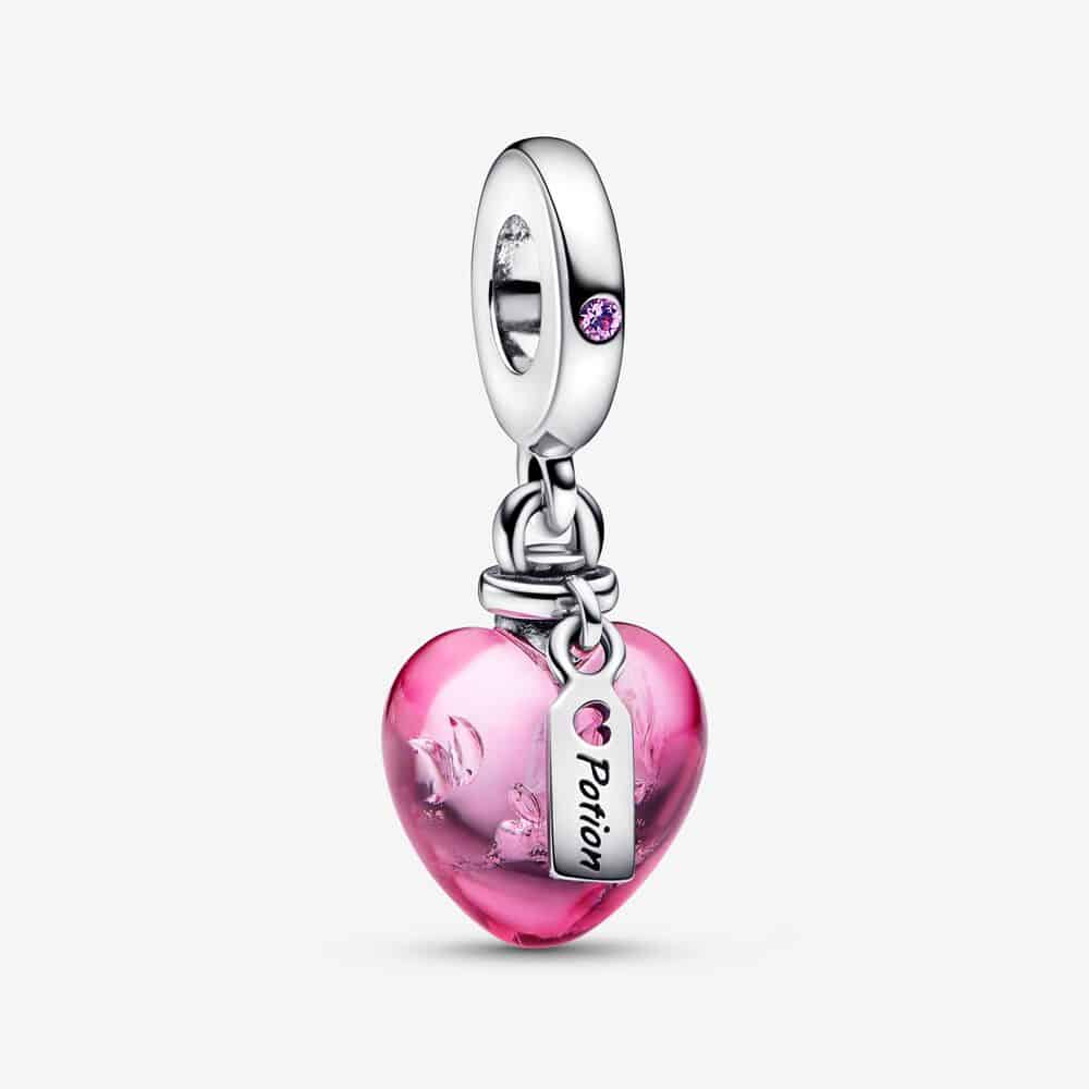 Charm Pendant Cœur en verre de Murano Potion d’amour 49,00 € - 792509C01 Charm Pendant Cœur en verre de Murano Potion d’amour 49,00 € - 792509C01