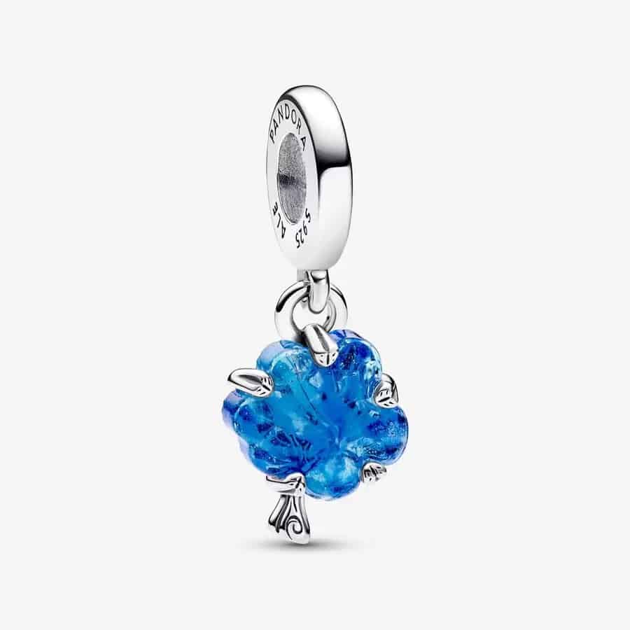 Charm Pendant Arbre de Vie en Verre de Murano Bleu 59,00 € - 792614C01 Charm Pendant Arbre de Vie en Verre de Murano Bleu 59,00 € - 792614C01