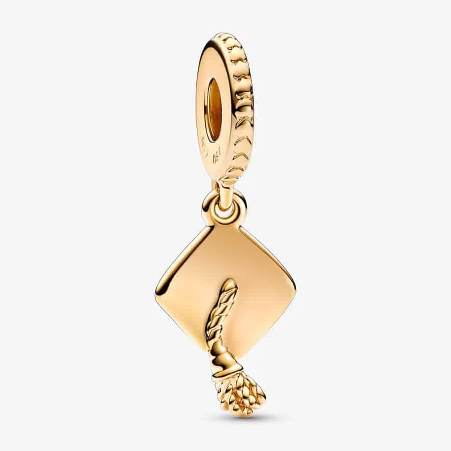 Charm Pendant Toque de Diplômé(e) 55,00 € - 761892C00 Charm Pendant Toque de Diplômé(e) 55,00 € - 761892C00